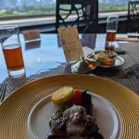 試食：国産牛フィレ肉のグリル　リードヴォー添え。夫が大絶賛。