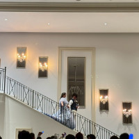 お色直しの階段入場