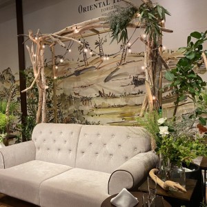 キャンプ演出に合わせて流木とグリーンでコーディネート。|749571さんのTHE ORIENTAL TERRACE HIDEAWAY（ジオリエンタルテラス ハイダウェイ）の写真(2445798)