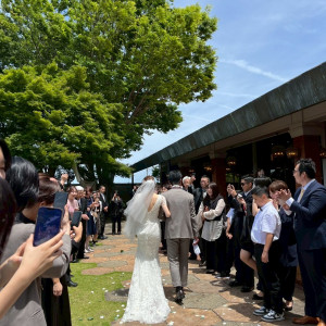 ガーデンにてリーフシャワーの演出。|749571さんのTHE ORIENTAL TERRACE HIDEAWAY（ジオリエンタルテラス ハイダウェイ）の写真(2445799)