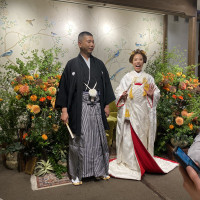 花で彩られた新郎、新婦席