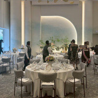 披露宴会場です、光の色合いもとてもきれいです