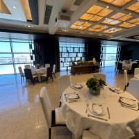 ラグジュアリーな会場