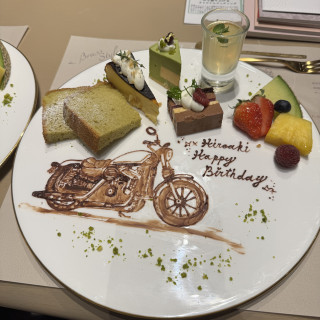 シェフが絵を描いてくれた
バイクがめちゃくちゃリアルで感