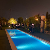 夜になりライトアップしたガーデンです。