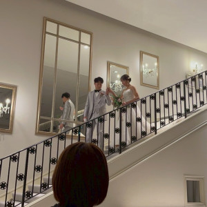 披露宴会場の内階段|749714さんのアーヴェリール迎賓館（大宮）/テイクアンドギヴ・ニーズウェディングの写真(2446966)
