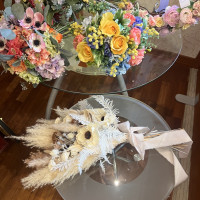 レンタルできる造花ブーケ