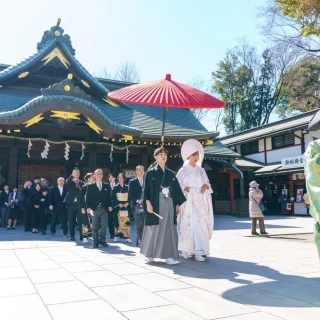 参道を歩いてる時。