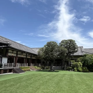 こちらのお庭で家族との談笑、写真撮影の時間が取れます