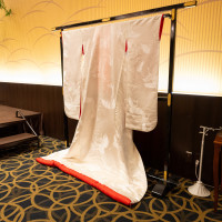 神前式で着用した白無垢。お色直し後に会場に飾ってくれました。