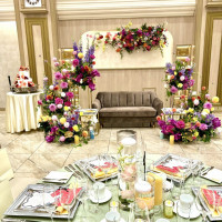 メインソファ装花（35万程度）