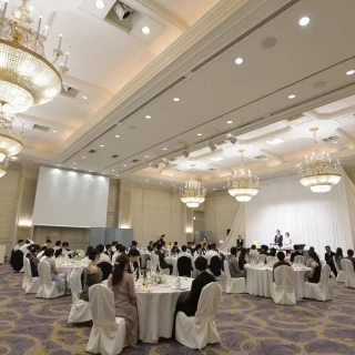 披露宴会場は広々とした会場でした。