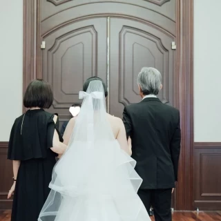チャペル扉前