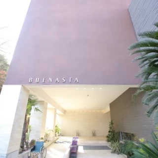 シンプルでオシャレな外観