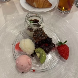 デザートのティラミスがとても美味しかったです♩