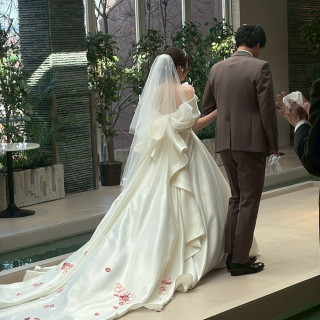 挙式と披露宴の間の演出(フラワーシャワーなど)の写真です