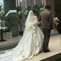 挙式と披露宴の間の演出（フラワーシャワーなど）の写真です