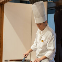 黒毛和牛フィレ肉の低温ロースト切り分け