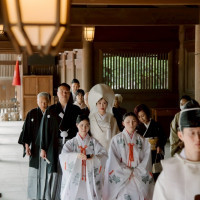 挙式会場に入るところです。