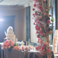 高砂が映えるようアーチを作っていただきました