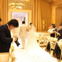 新郎新婦退場時　チャペル後方