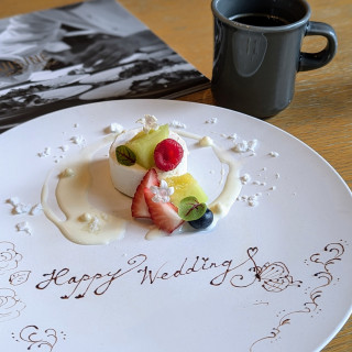 お祝いのデザート試食