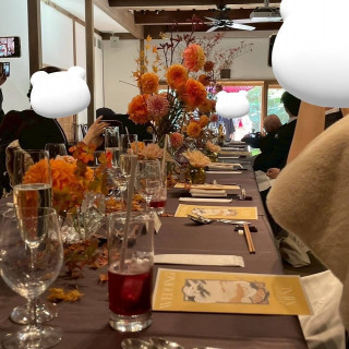 紅葉をテーマに花を飾っていただきました。