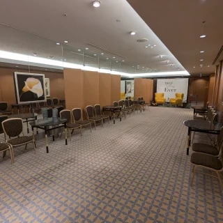 会場に続く廊下です