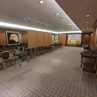 会場に続く廊下です