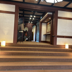 ロビーから甲冑がこんにちは。着られるらしい。|750667さんの大阪城西の丸庭園 大阪迎賓館の写真(2451857)