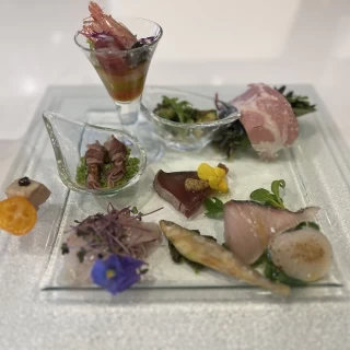 前菜の盛り合わせ
地元食材にこだわった一品