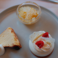 バスクチーズケーキを追加しました。
