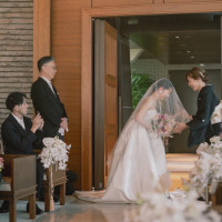 チャペル、新婦ベールダウン