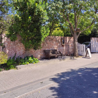 入り口です。隣がカフェなので式後も通えます！嬉しいポイント