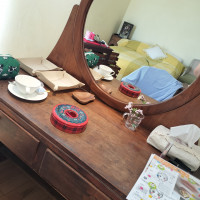 丸い鏡が特徴。全体的にナチュラルなので落ち着きます