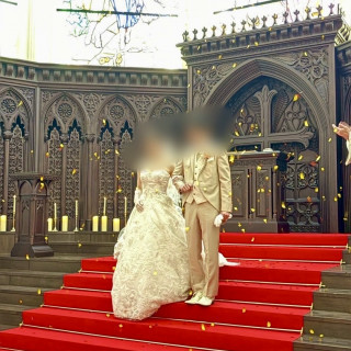 チャペルは非常に大きく、バージンロードも比較的長めです。