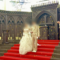 チャペルは非常に大きく、バージンロードも比較的長めです。