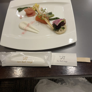 新郎新婦は式が終わってからゆっくり食べられます。|750843さんのアールベルアンジェ札幌の写真(2453265)