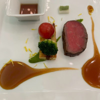 メインの肉料理