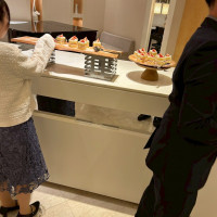 ウェディングケーキもビュッフェスタイルにしました