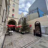 アニヴェルセル表参道入り口外観