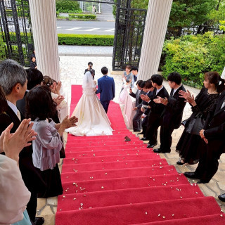 この式場に決めた理由の大階段です！