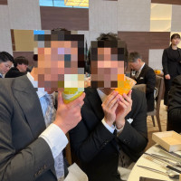 引き出物のコップはこんな感じです。