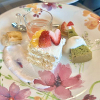 種類は相談できます。ウェディングケーキはもっと食べれたな…。