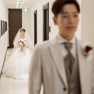 ファーストミートは廊下で|751112さんのBIANCARA HILLSIDE TERRACE（ビアンカーラ ヒルサイドテラス）の写真(2642980)