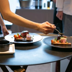 新郎がフランベ、新婦が盛り付けをして、母にプレゼント|751118さんのTHE GRAND GINZA（ザ グラン銀座）の写真(2454904)