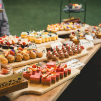 ガーデンでのデザートビュッフェ