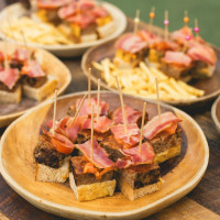 ハンバーガーをみんなにシェア