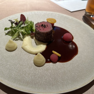 牛フィレ肉柔らかく、赤ワインソースと絡んで美味しかったです。|751272さんのグランドプリンスホテル高輪 貴賓館の写真(2455877)