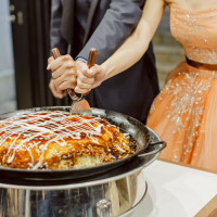 ウェディングケーキの代わりに広島お好み焼きを